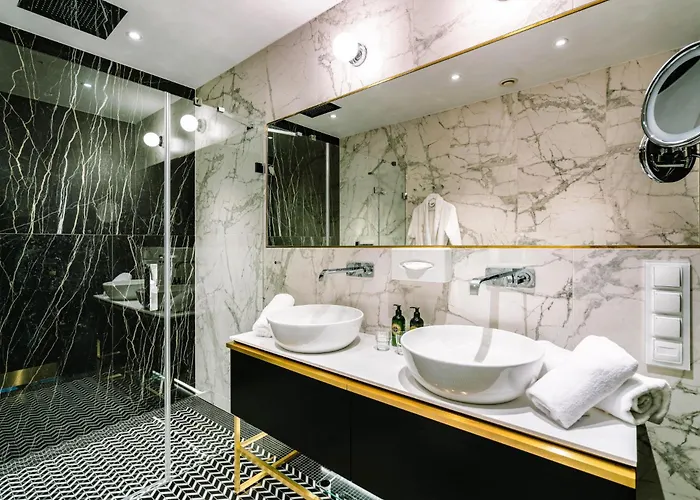 Ferreus Modern Art DecoAlbergo